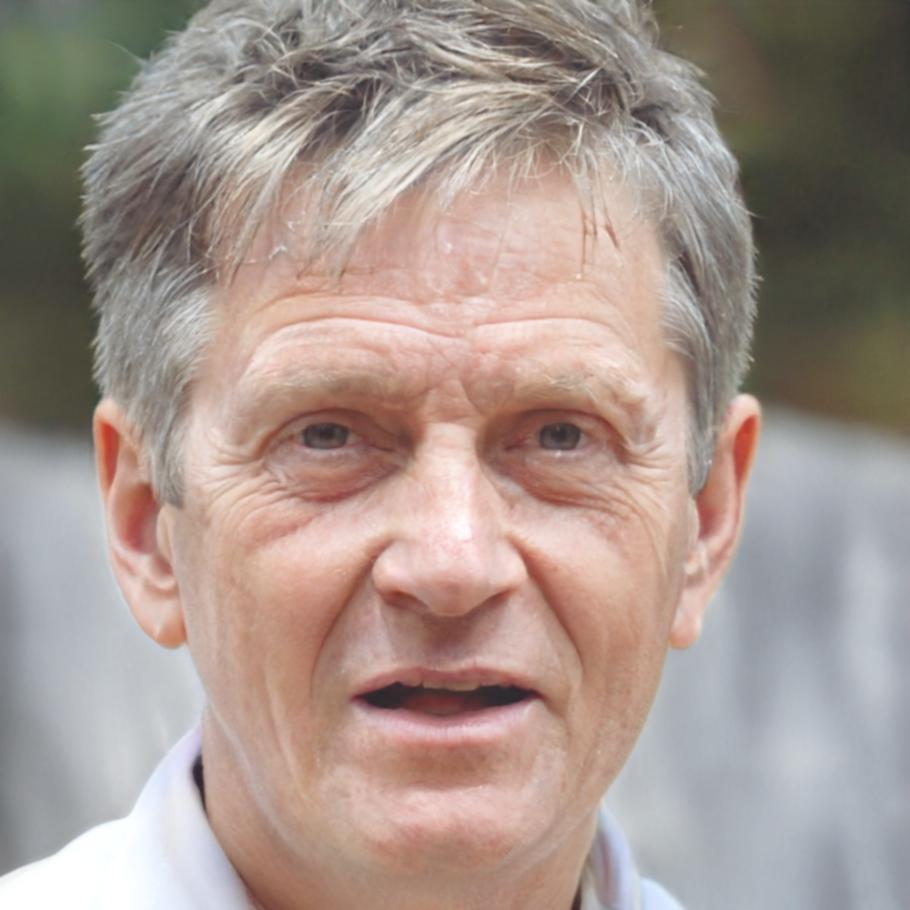 Portrait de Marc Dubois, expert en communication financière